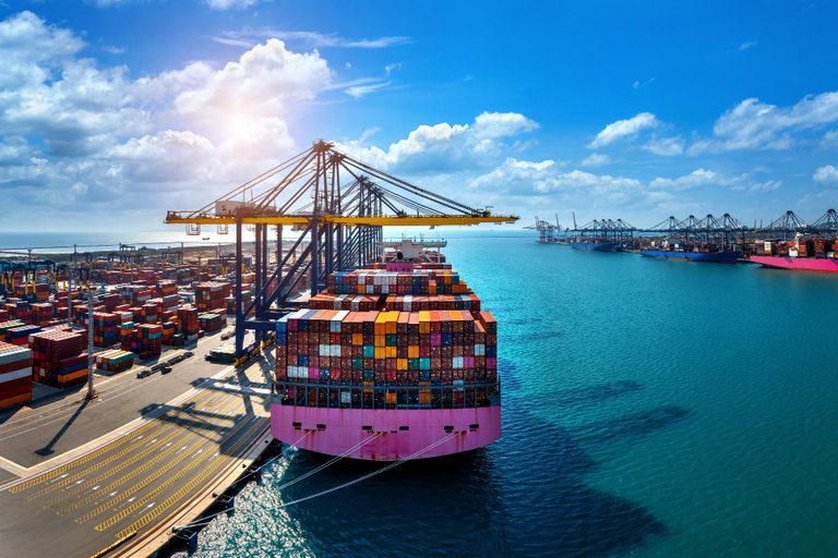 What is the Difference between Shipping and Freight Forwarding?